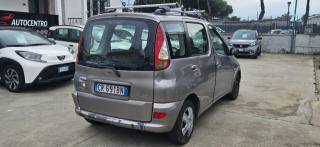 TOYOTA Yaris usata, con Autoradio