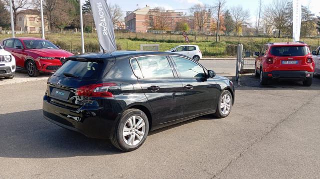 PEUGEOT 308 usata, con USB