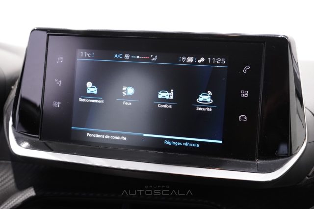 PEUGEOT 208 usata, con Sistema di navigazione
