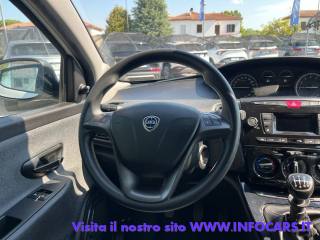 LANCIA Ypsilon usata, con USB