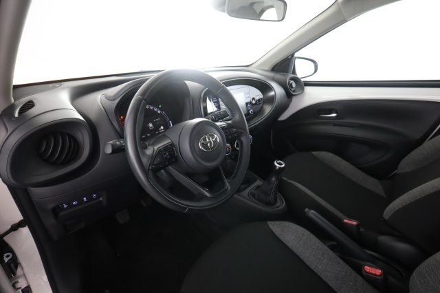 TOYOTA Aygo X usata 7