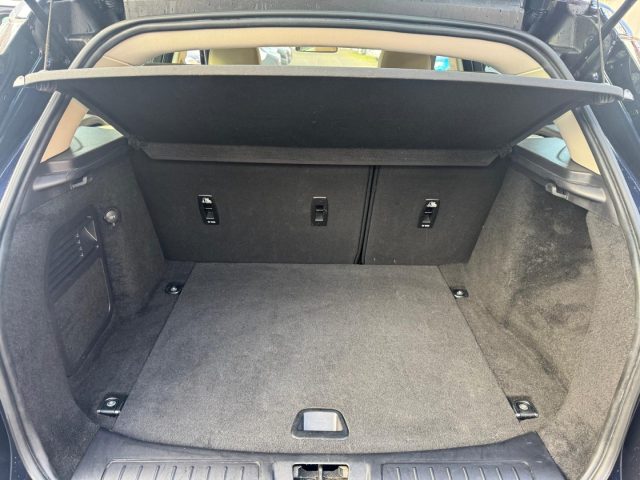 LAND ROVER Range Rover Evoque usata, con USB