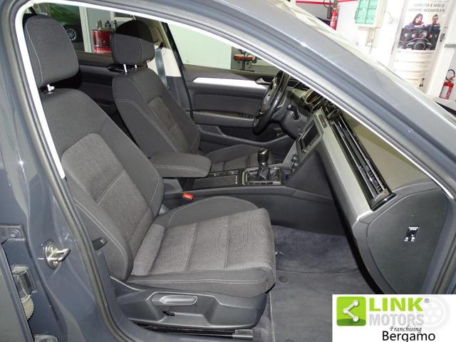 VOLKSWAGEN Passat Variant usata, con Cruise Control