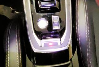 PEUGEOT 308 usata, con USB