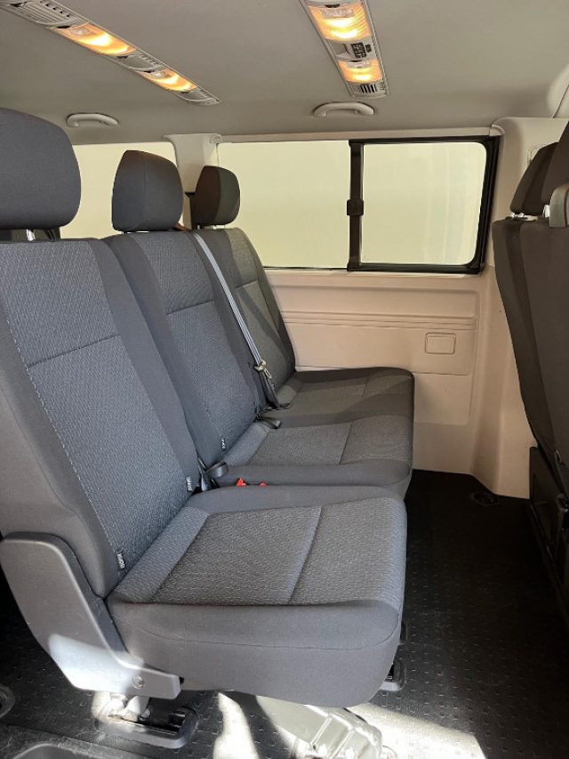 VOLKSWAGEN Caravelle usata, con Climatizzatore