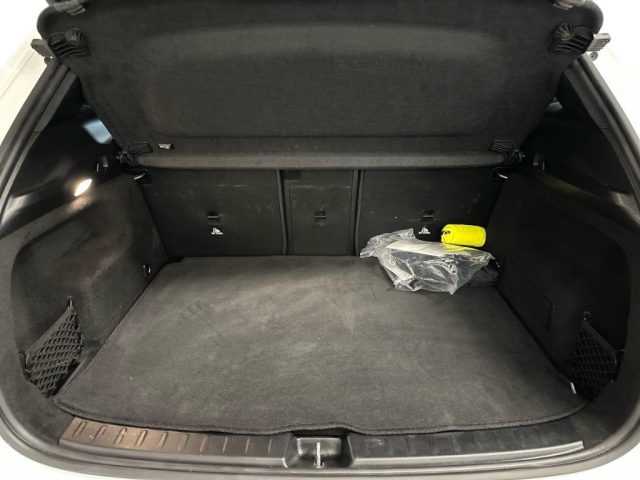 MERCEDES-BENZ GLA 200 usata, con Chiusura centralizzata