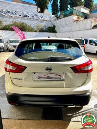 NISSAN Qashqai usata, con USB