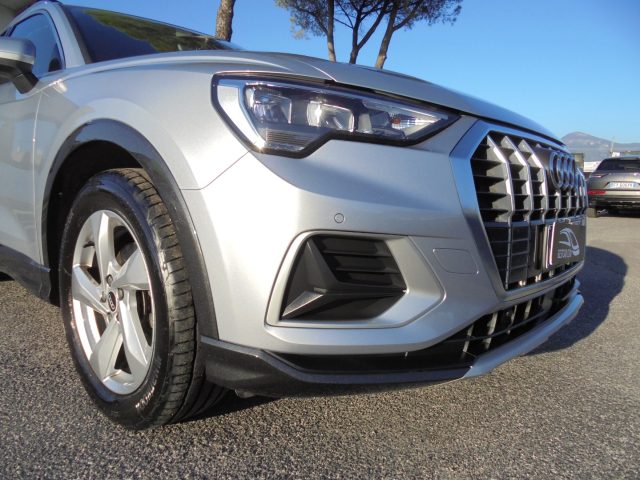 AUDI Q3 usata, con Sensori di parcheggio posteriori