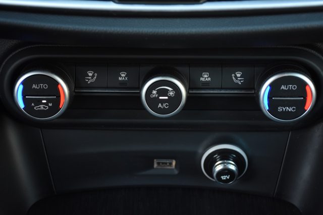 ALFA ROMEO Stelvio usata, con Volante in pelle