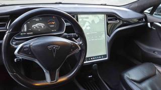TESLA Model S usata, con Autoradio