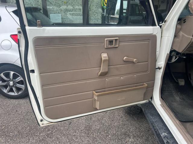 TOYOTA Land Cruiser usata 16
