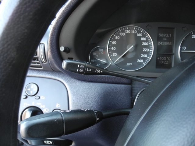 MERCEDES-BENZ C 220 usata, con Cerchi in lega