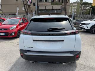 PEUGEOT 2008 usata, con Autoradio