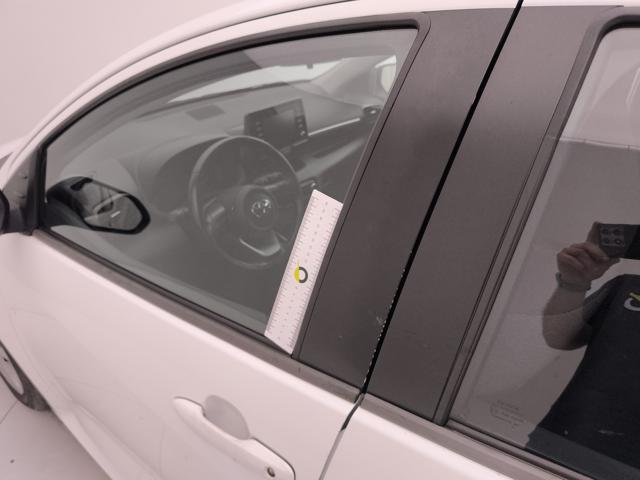TOYOTA Yaris usata, con Spoiler
