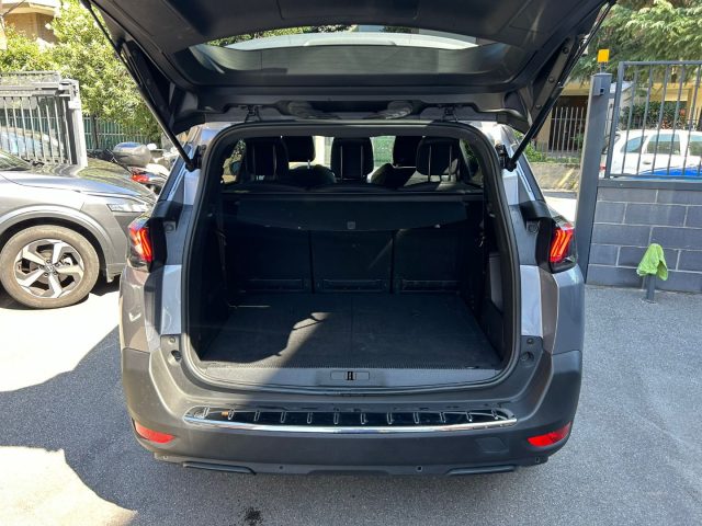 PEUGEOT 5008 usata, con Servosterzo