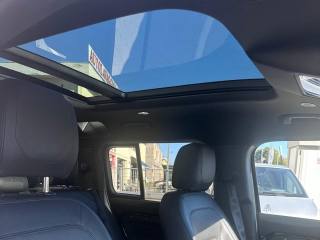 LAND ROVER Defender usata, con Boardcomputer