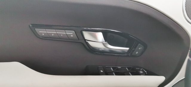 LAND ROVER Range Rover Evoque usata, con Sistema di chiamata d