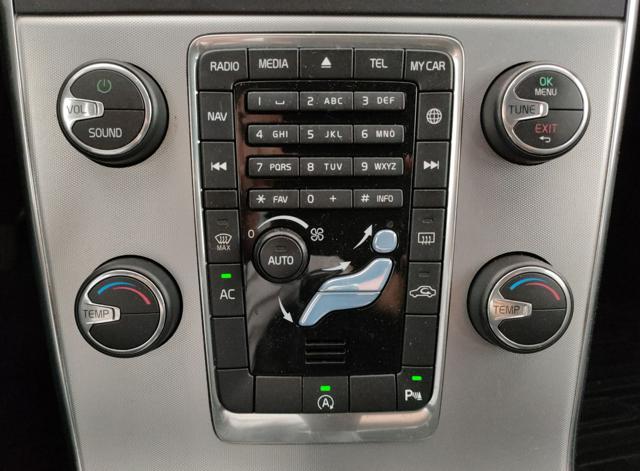 VOLVO V60 usata, con Volante in pelle