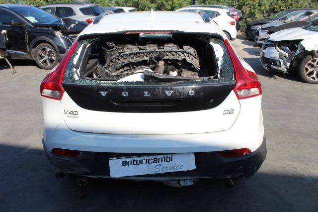 VOLVO V40 Cross Country usata, con Autoradio