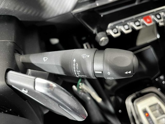 PEUGEOT 2008 usata 27