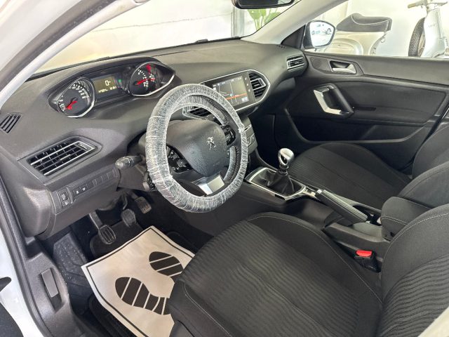 PEUGEOT 308 usata, con Airbag testa