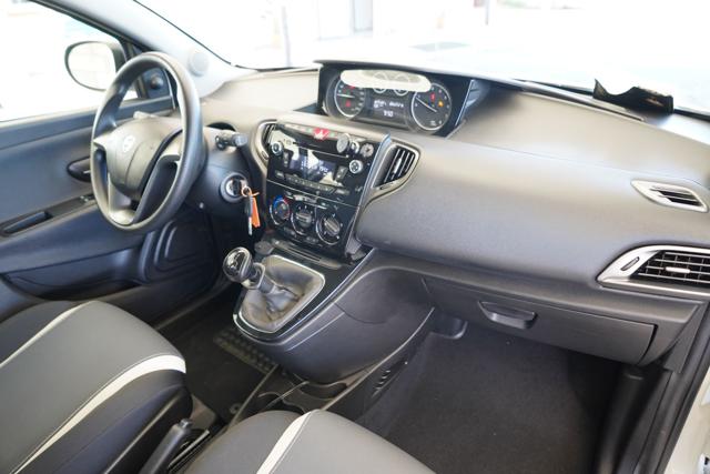 LANCIA Ypsilon usata 24