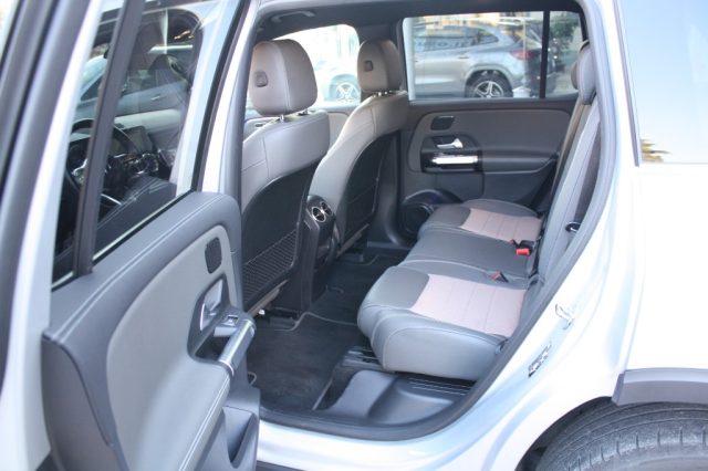 MERCEDES-BENZ EQB usata, con Sensori di parcheggio posteriori