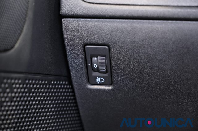 PEUGEOT 208 usata, con Airbag testa