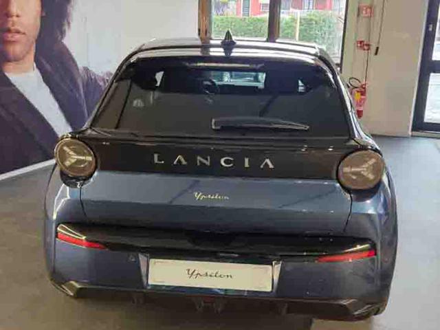 LANCIA Ypsilon usata, con Autoradio