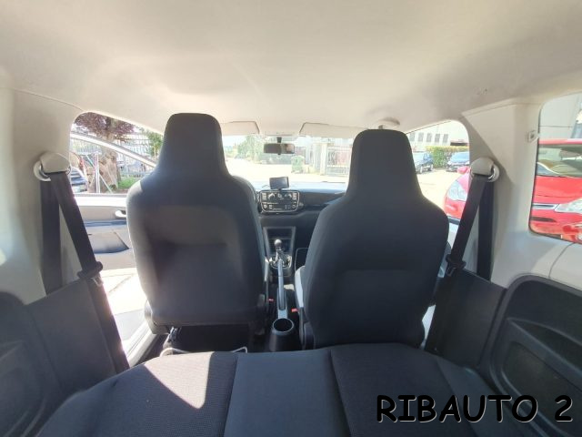 VOLKSWAGEN up! usata, con Isofix