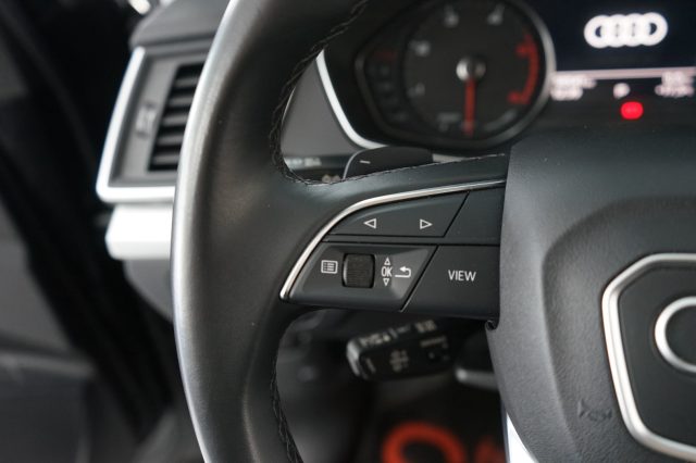 AUDI Q5 usata, con Sensori di parcheggio anteriori