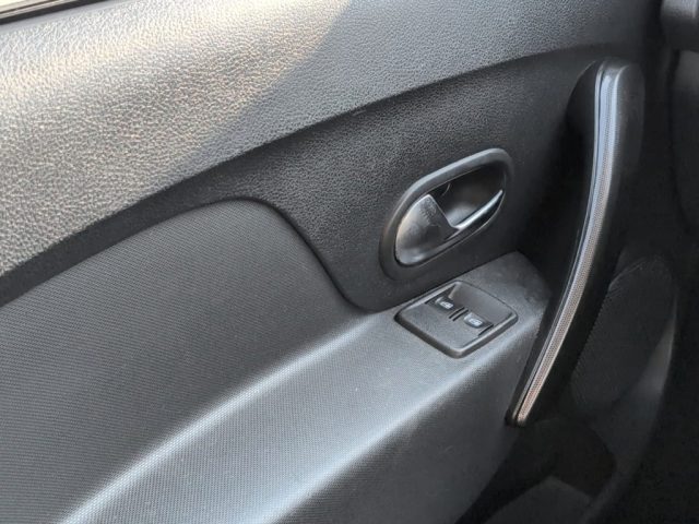 DACIA Sandero usata, con Bluetooth