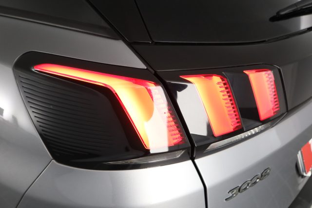 PEUGEOT 3008 usata 8