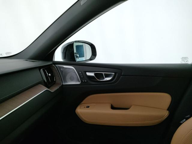 VOLVO XC60 usata, con Sedile posteriore sdoppiato