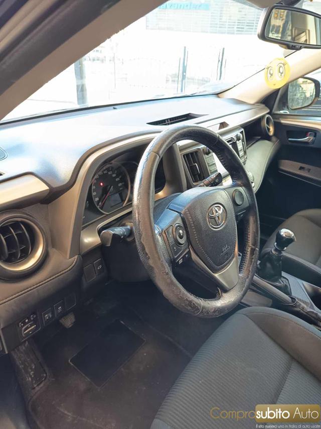 TOYOTA RAV 4 MY23 usata, con Telecamera per parcheggio assistito