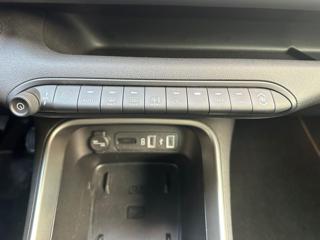 JEEP Avenger usata, con USB