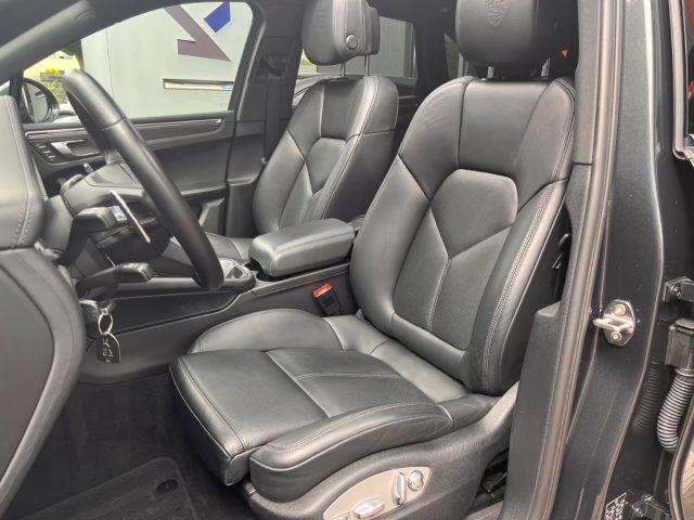 PORSCHE Macan usata, con Boardcomputer