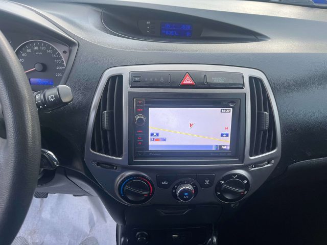 HYUNDAI i20 usata, con Climatizzatore