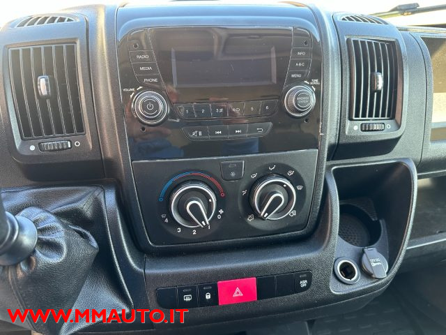 PEUGEOT Boxer usata, con Volante multifunzione