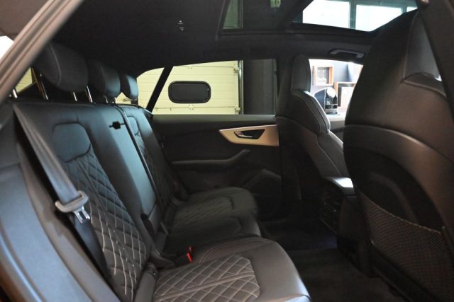 AUDI Q8 usata 32