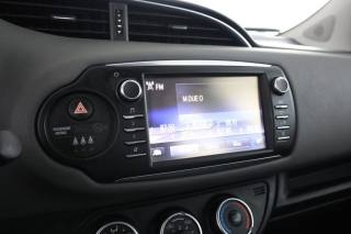 TOYOTA Yaris usata 8