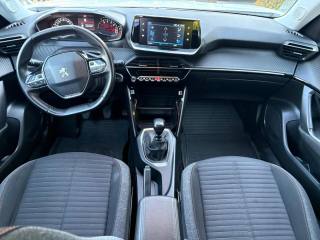 PEUGEOT 2008 usata, con Boardcomputer