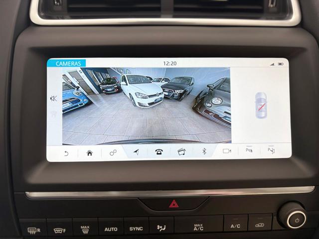 JAGUAR E-Pace usata, con Volante in pelle