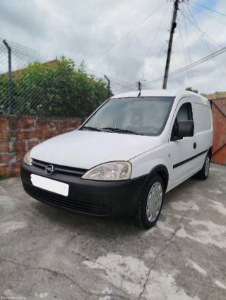 OPEL Combo usata, con Airbag