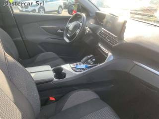 PEUGEOT 5008 usata, con Fari LED