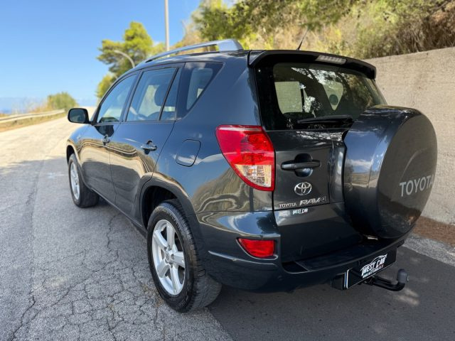 TOYOTA RAV 4 usata, con Climatizzatore