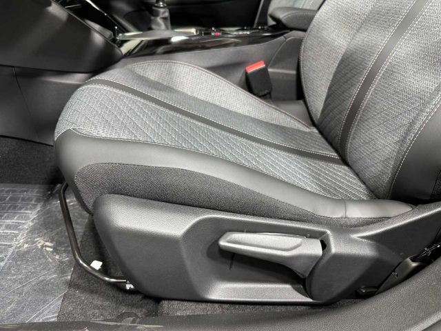 PEUGEOT 208 usata 28