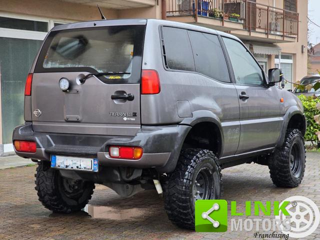 NISSAN Terrano usata 12