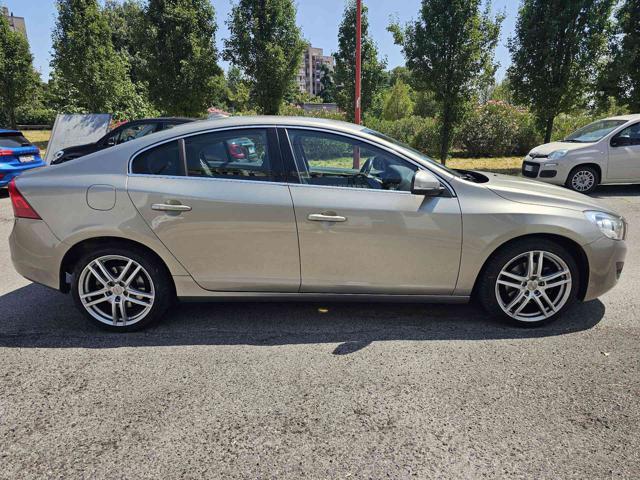 VOLVO S60 usata, con Autoradio