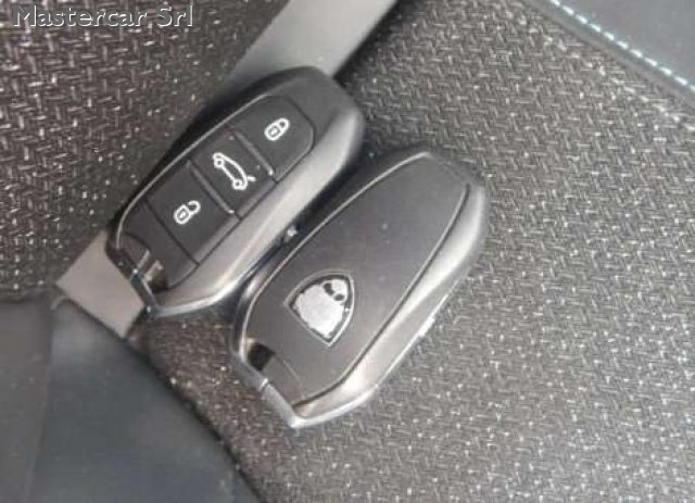 PEUGEOT 308 usata, con Sistema di navigazione